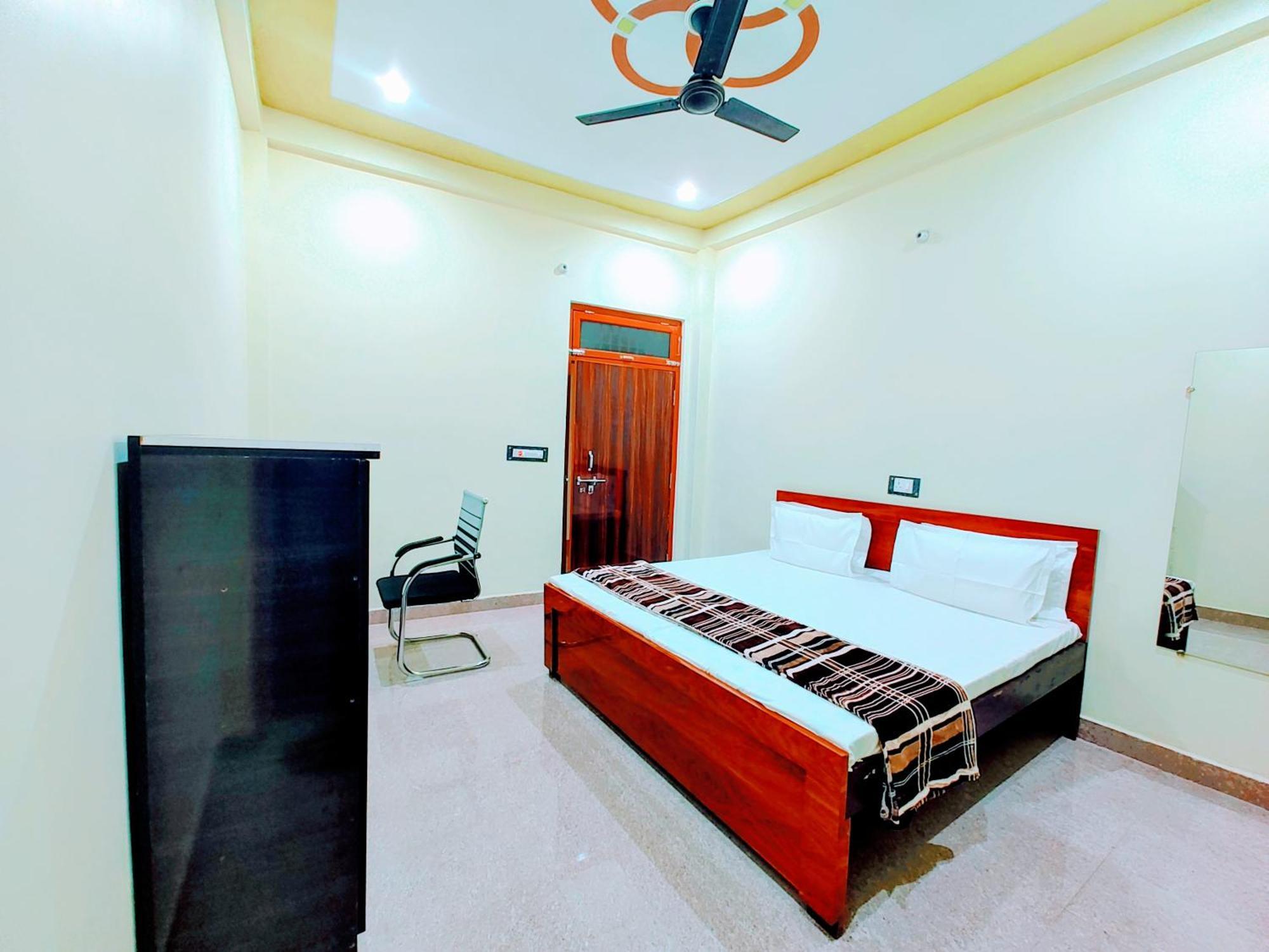 Hotel Raghukul Ayodhya Exterior foto