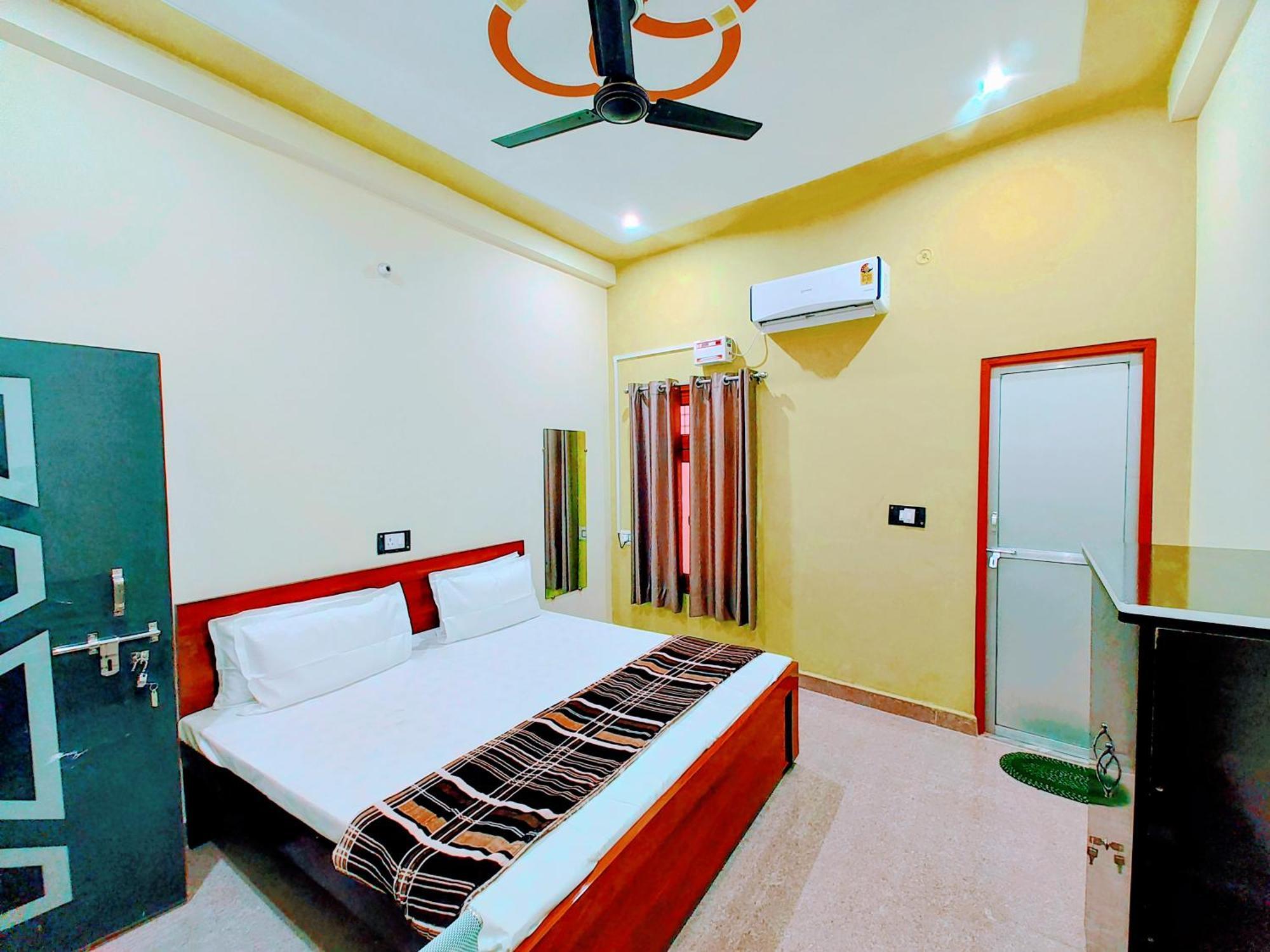 Hotel Raghukul Ayodhya Exterior foto